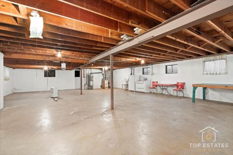 Tiny photo for 980 Apple Creek Lane, Des Plaines, IL 60016 (MLS # 12490315)