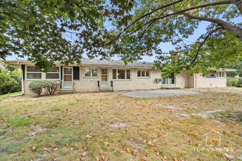 Tiny photo for 980 Apple Creek Lane, Des Plaines, IL 60016 (MLS # 12490315)