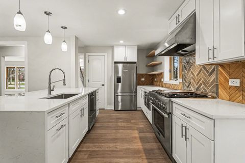 Tiny photo for 538 N Broadway Avenue, Park Ridge, IL 60068 (MLS # 12628314)