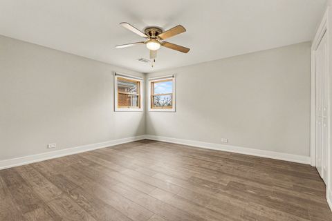 Tiny photo for 538 N Broadway Avenue, Park Ridge, IL 60068 (MLS # 12628314)