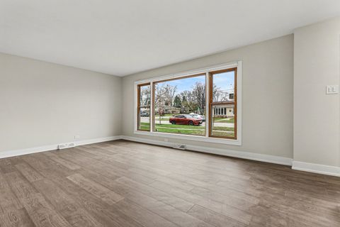 Tiny photo for 538 N Broadway Avenue, Park Ridge, IL 60068 (MLS # 12628314)