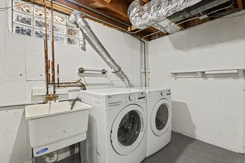 Tiny photo for 538 N Broadway Avenue, Park Ridge, IL 60068 (MLS # 12628314)