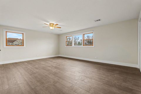 Tiny photo for 538 N Broadway Avenue, Park Ridge, IL 60068 (MLS # 12628314)