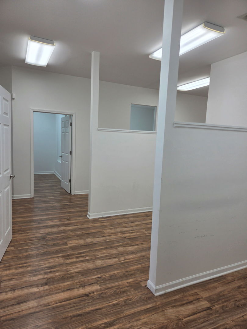 7105 Virginia Road 10-12