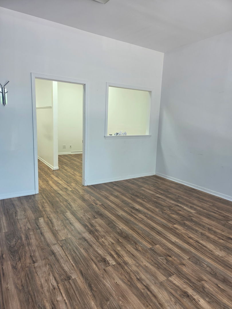 7105 Virginia Road 10-12