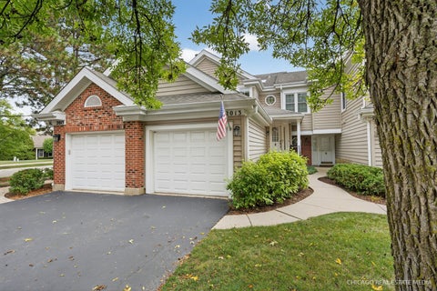 Tiny photo for 2013 N Coldspring Road, Arlington Heights, IL 60004 (MLS # 12764893)