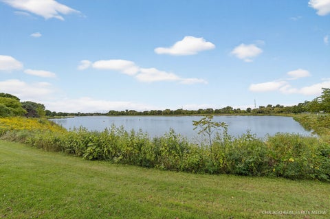 Tiny photo for 2013 N Coldspring Road, Arlington Heights, IL 60004 (MLS # 12764893)