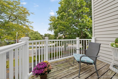 Tiny photo for 2013 N Coldspring Road, Arlington Heights, IL 60004 (MLS # 12764893)