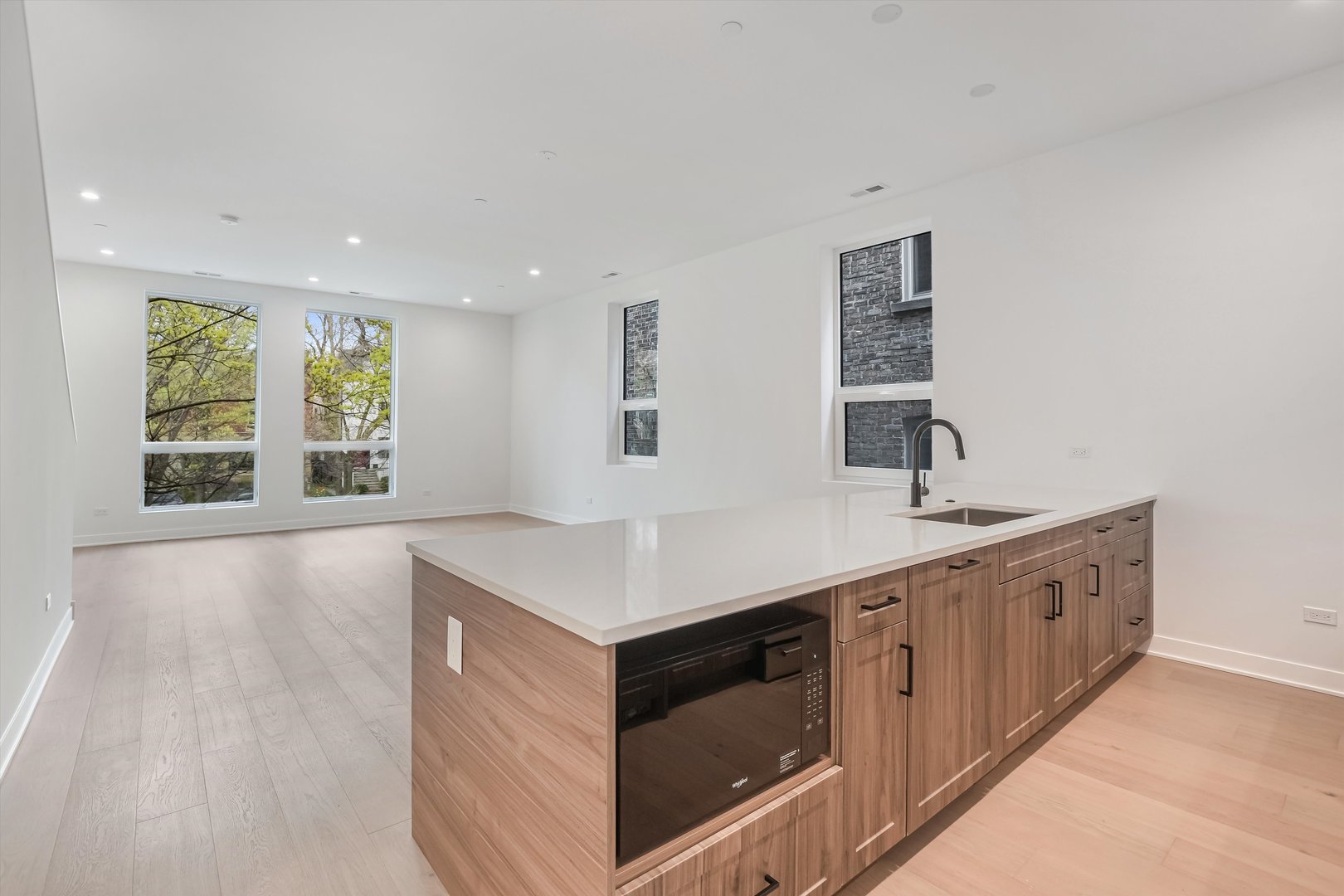 1333 E Madison Park