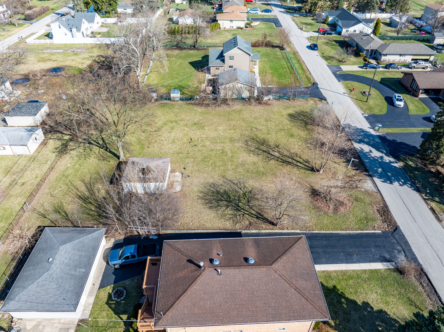 7740-7744 Banks Street