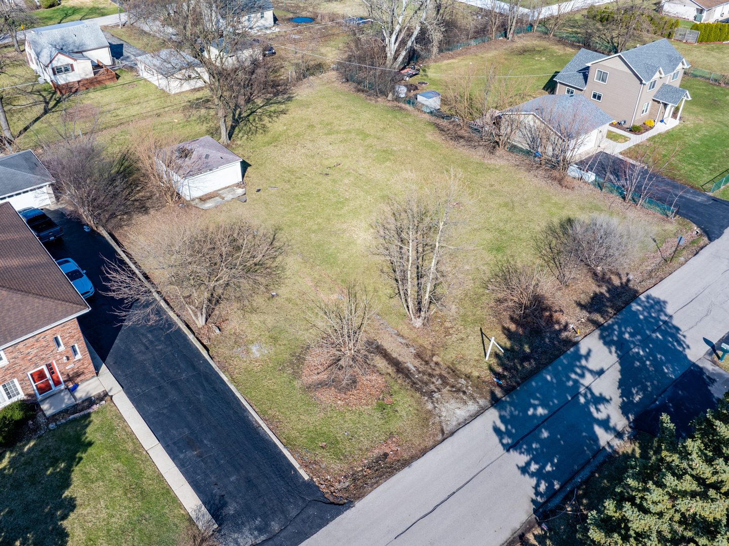 7740-7744 Banks Street