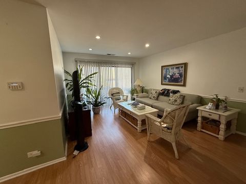 Tiny photo for 310 OAK MEADOW Court #D2, Schaumburg, IL 60193 (MLS # 12540475)