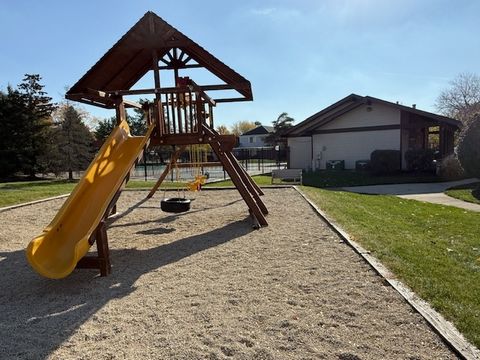 Tiny photo for 310 OAK MEADOW Court #D2, Schaumburg, IL 60193 (MLS # 12540475)