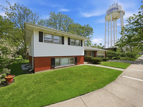 Tiny photo for 18345 Pierce Avenue, Homewood, IL 60430 (MLS # 12637370)