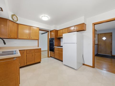 Tiny photo for 18345 Pierce Avenue, Homewood, IL 60430 (MLS # 12637370)