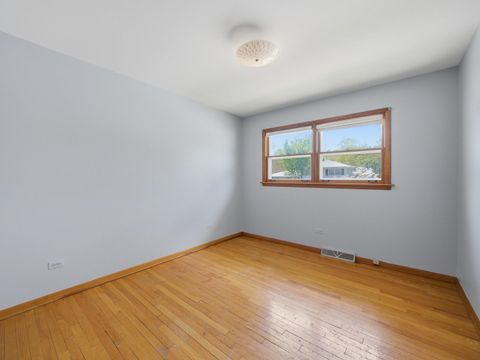 Tiny photo for 18345 Pierce Avenue, Homewood, IL 60430 (MLS # 12637370)