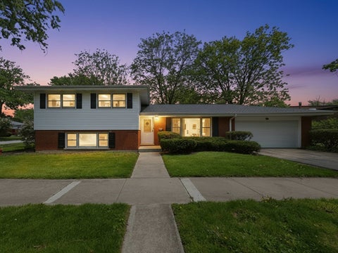 Tiny photo for 18345 Pierce Avenue, Homewood, IL 60430 (MLS # 12637370)