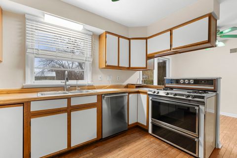 Tiny photo for 4715 W Crystal Lake Road, McHenry, IL 60050 (MLS # 12555092)