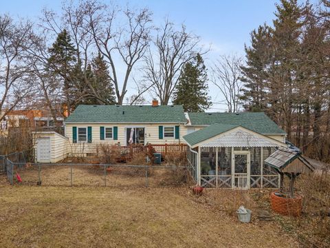 Tiny photo for 4715 W Crystal Lake Road, McHenry, IL 60050 (MLS # 12555092)