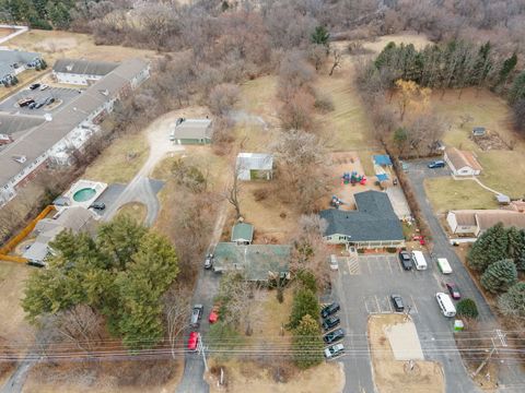 Tiny photo for 4715 W Crystal Lake Road, McHenry, IL 60050 (MLS # 12555092)