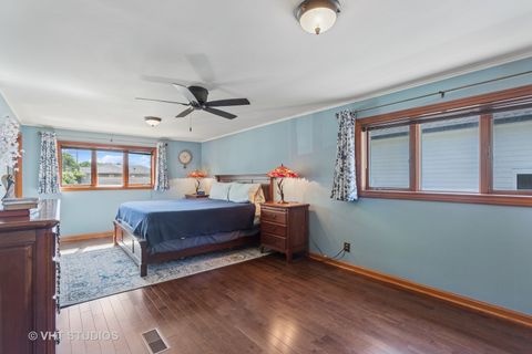 Tiny photo for 110 N Caroline Avenue, Elmhurst, IL 60126 (MLS # 12399431)