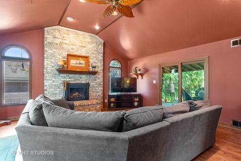 Tiny photo for 110 N Caroline Avenue, Elmhurst, IL 60126 (MLS # 12399431)