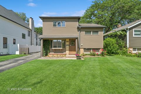 Tiny photo for 110 N Caroline Avenue, Elmhurst, IL 60126 (MLS # 12399431)
