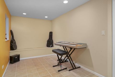 Tiny photo for 111 Midway Lane, Vernon Hills, IL 60061 (MLS # 12501833)