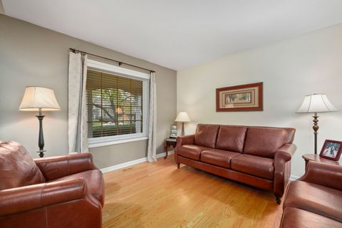 Tiny photo for 111 Midway Lane, Vernon Hills, IL 60061 (MLS # 12501833)