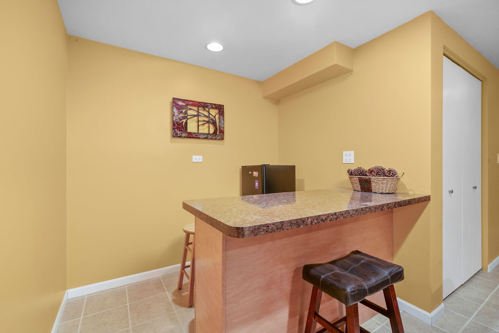 Vernon Hills, Illinois 60061, United States, 4 Bedrooms Bedrooms, ,3 BathroomsBathrooms,Residential,Contingent,247027