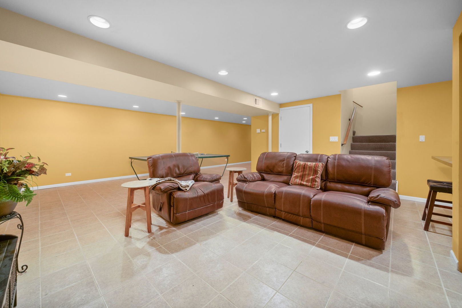 Vernon Hills, Illinois 60061, United States, 4 Bedrooms Bedrooms, ,3 BathroomsBathrooms,Residential,Contingent,247027