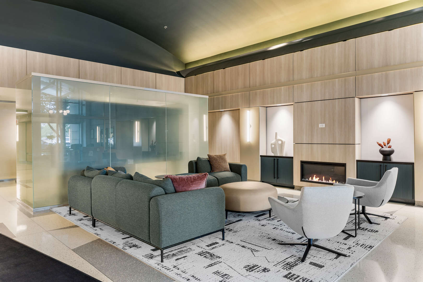 933 W Van Buren Street 910