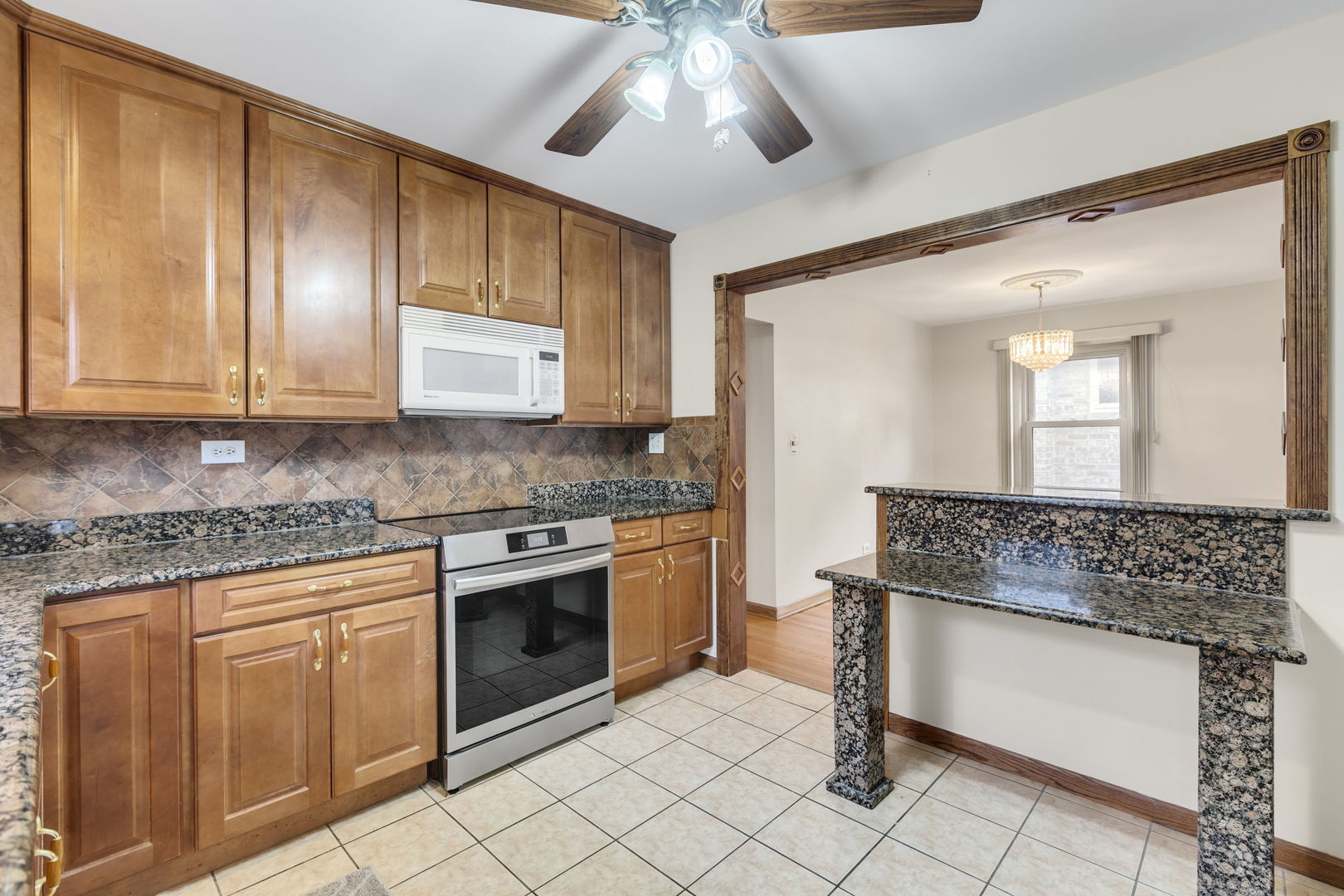 3253 N Austin Avenue