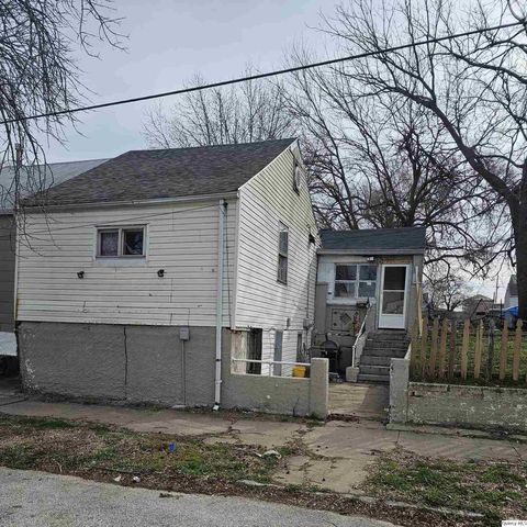 Photo of 733 S 7th Street, Quincy, IL 62301 (MLS # 12603341)