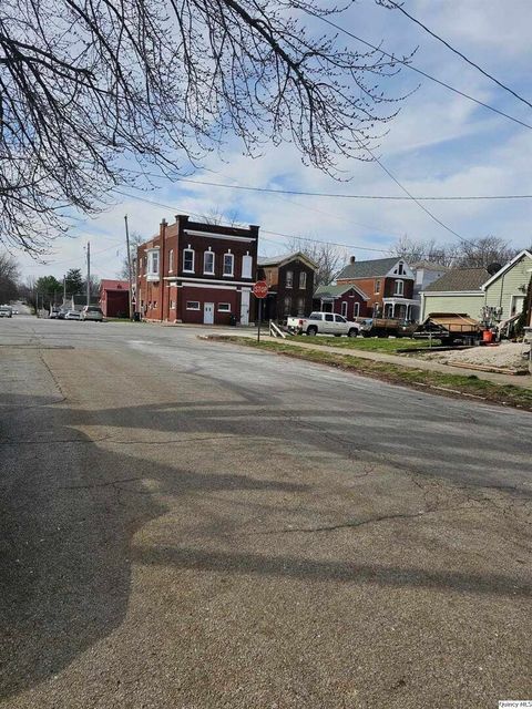 Tiny photo for 733 S 7th Street, Quincy, IL 62301 (MLS # 12603341)