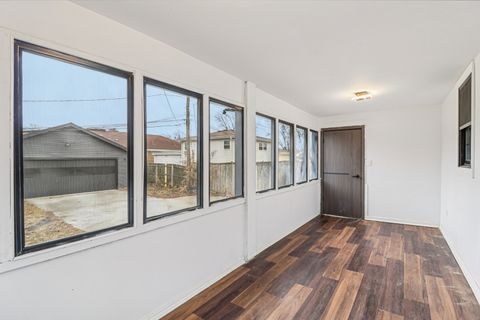 Tiny photo for 1509 Center Street, Des Plaines, IL 60018 (MLS # 12588683)