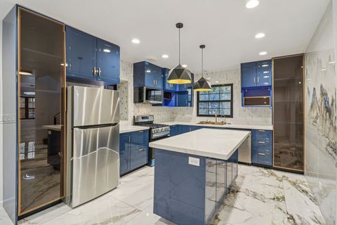 Tiny photo for 1509 Center Street, Des Plaines, IL 60018 (MLS # 12588683)