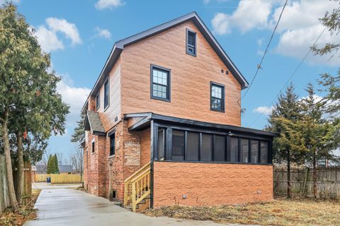 Tiny photo for 1509 Center Street, Des Plaines, IL 60018 (MLS # 12588683)