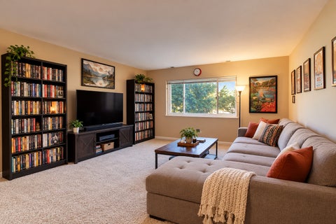 Tiny photo for 640 Perrie Drive #103, Elk Grove Village, IL 60007 (MLS # 12784129)