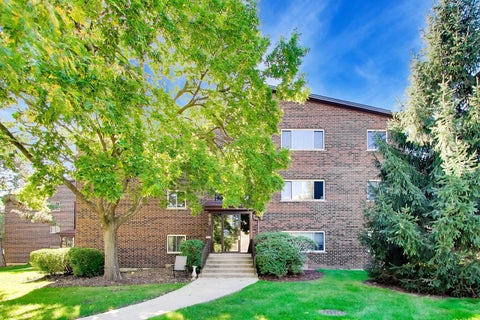 Photo of 640 Perrie Drive #103, Elk Grove Village, IL 60007 (MLS # 12784129)