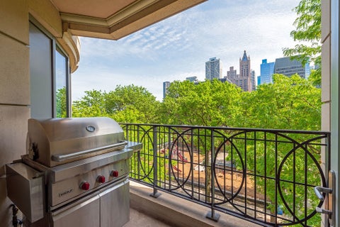 Tiny photo for 840 N LAKE SHORE Drive #401, Chicago, IL 60611 (MLS # 12789659)