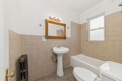 Tiny photo for 6206 N Francisco Avenue #2B, Chicago, IL 60659 (MLS # 12530049)