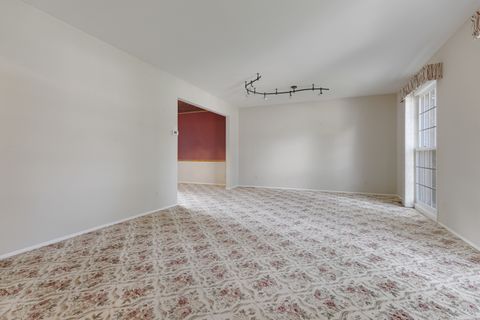 Tiny photo for 1021 Abbey Drive, Crystal Lake, IL 60014 (MLS # 12457711)