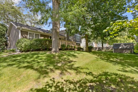 Tiny photo for 1021 Abbey Drive, Crystal Lake, IL 60014 (MLS # 12457711)
