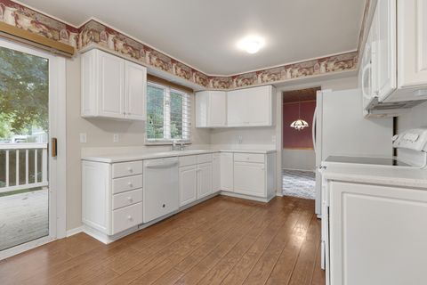 Tiny photo for 1021 Abbey Drive, Crystal Lake, IL 60014 (MLS # 12457711)