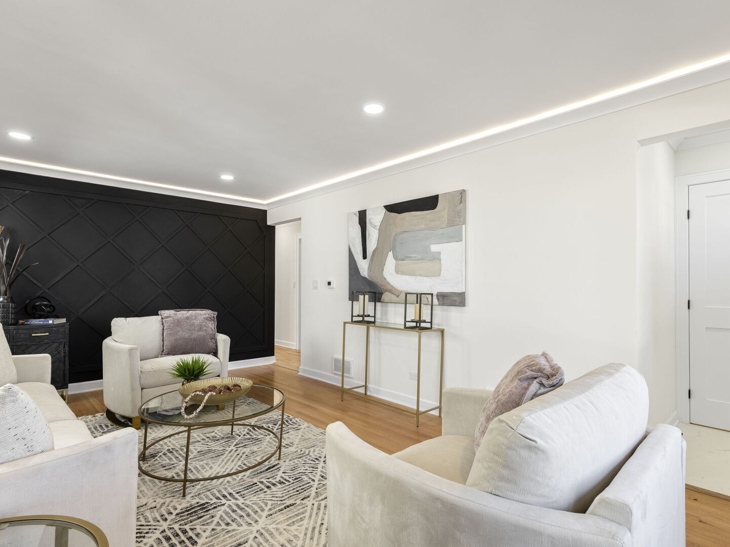 5625 W Leland Avenue