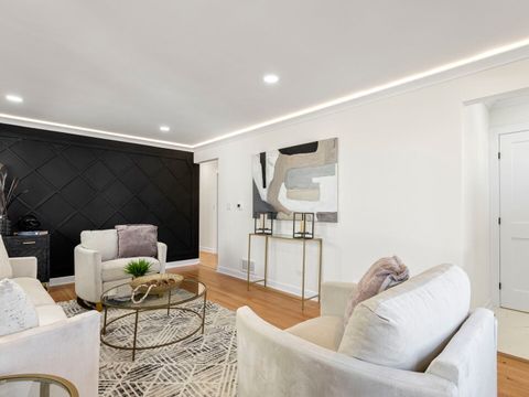 Tiny photo for 5625 W Leland Avenue, Chicago, IL 60630 (MLS # 12524448)