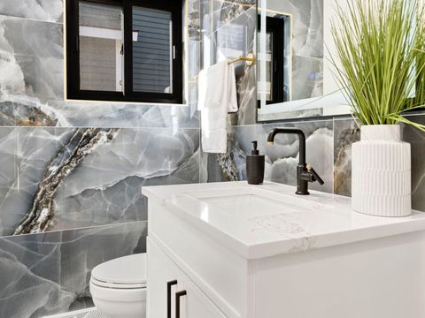 Tiny photo for 5625 W Leland Avenue, Chicago, IL 60630 (MLS # 12524448)