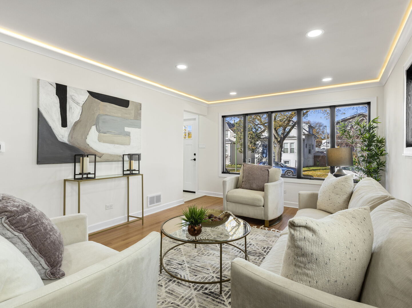 5625 W Leland Avenue