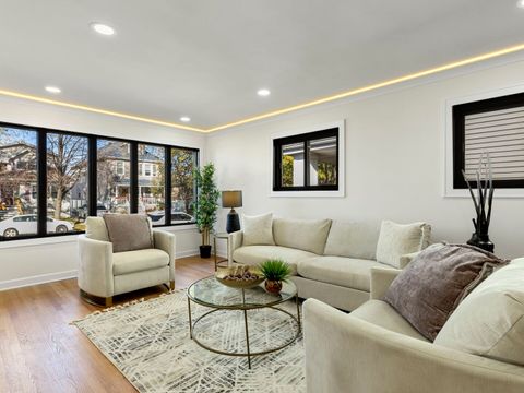 Tiny photo for 5625 W Leland Avenue, Chicago, IL 60630 (MLS # 12524448)